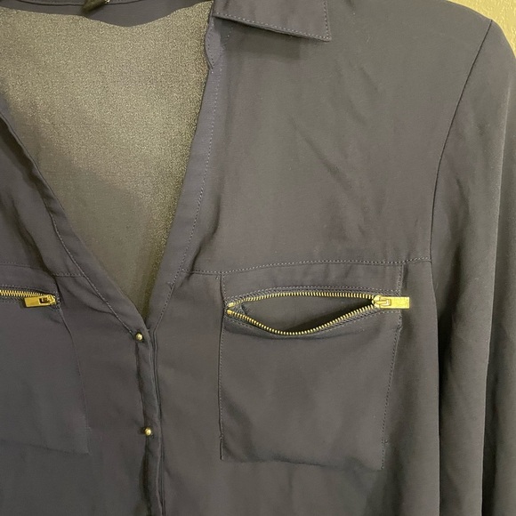 Express Small Blouse - Picture 6 of 6